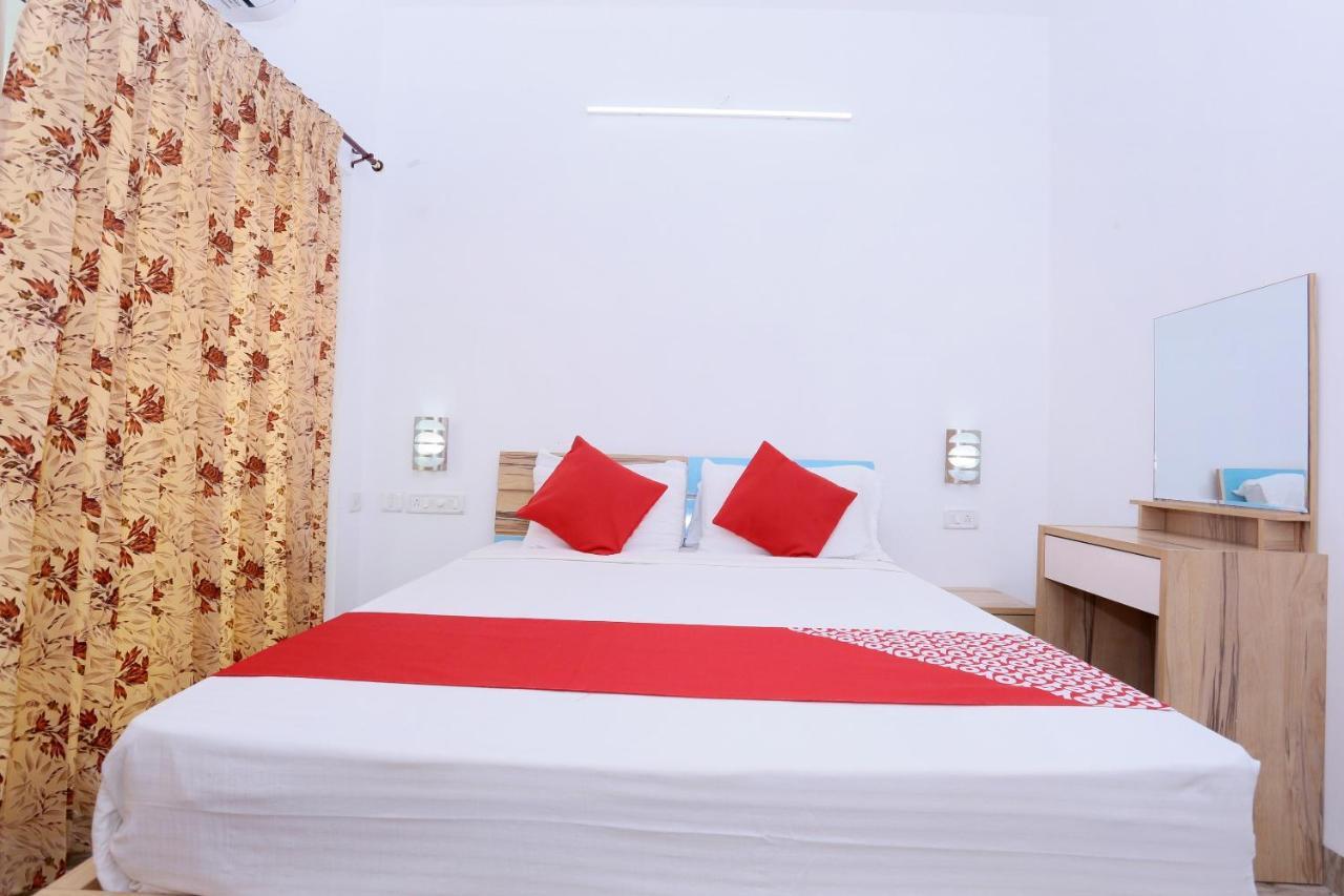 Oyo 24200 Bahri Beautiful Country Hotel Ayyampālaiyam Buitenkant foto